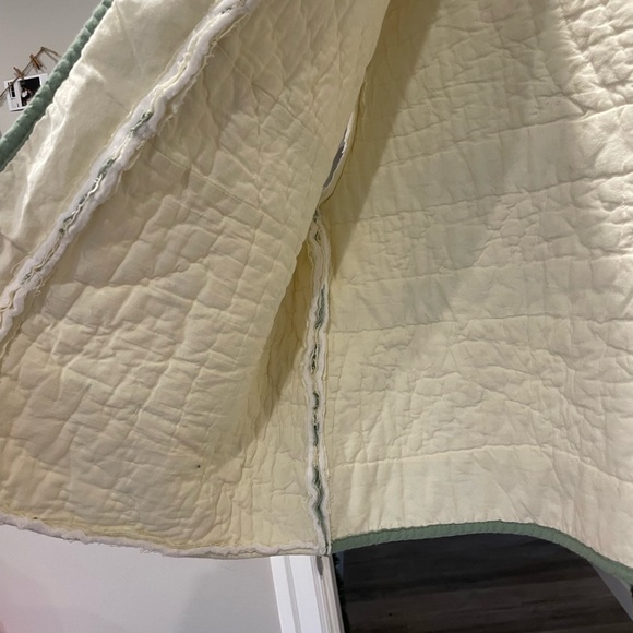 🍃 Handmade Green Quilted Vest OS - Picture 8 of 8